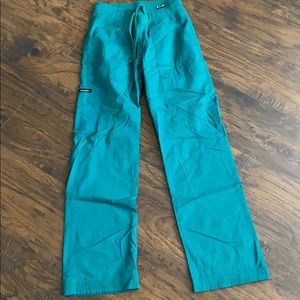 Koi scrub bottom 🐠